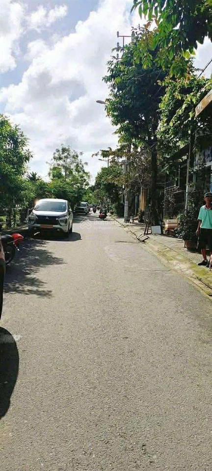 Vợ chồng * cần bán gấp mặt tiền trường chinh, lô đất nở hậu đẹp  hiếm  vị trí kinh doanh