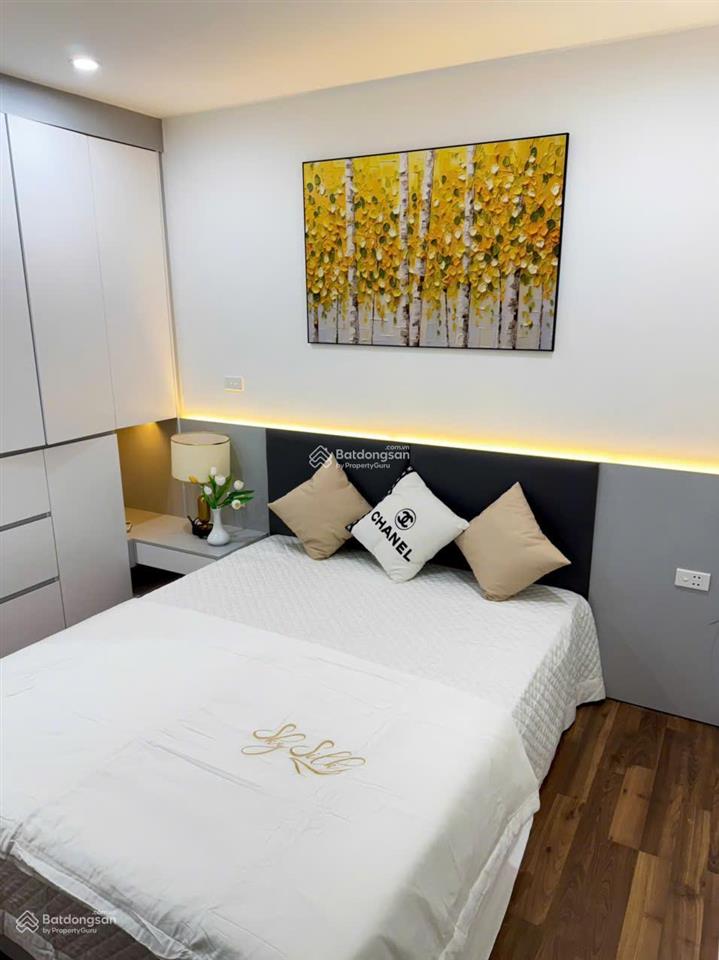 Gia đình cần bán căn 3n golden west tầng đẹp view thoáng full đồ giá 7 tỷ,  0976 299 ***