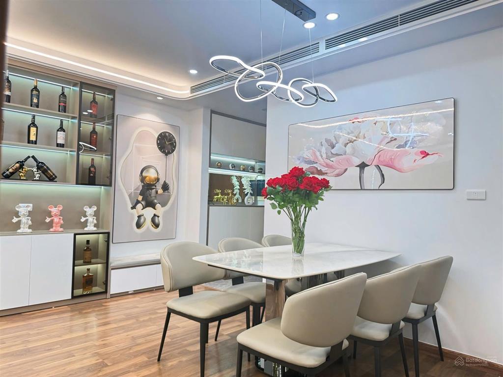 Chính chủ thiện chí bán căn 2n 82,5m golden west giá nhỉnh 5 tỷ full đồ đẹp  0976 299 ***