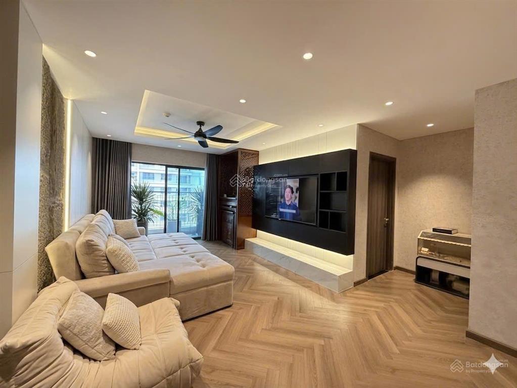 Bán căn hộ 70m2, 2 phòng ngủ flc complex, giá nhỉnh 5 tỷ có trao đổi thêm.  0976 299 ***