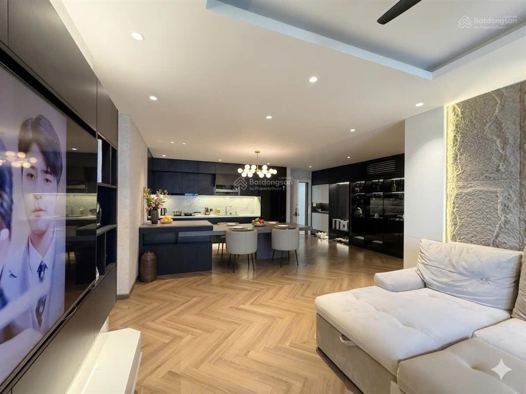 Bán căn hộ 70m2, 2 phòng ngủ flc complex, giá nhỉnh 5 tỷ có trao đổi thêm.  0976 299 ***