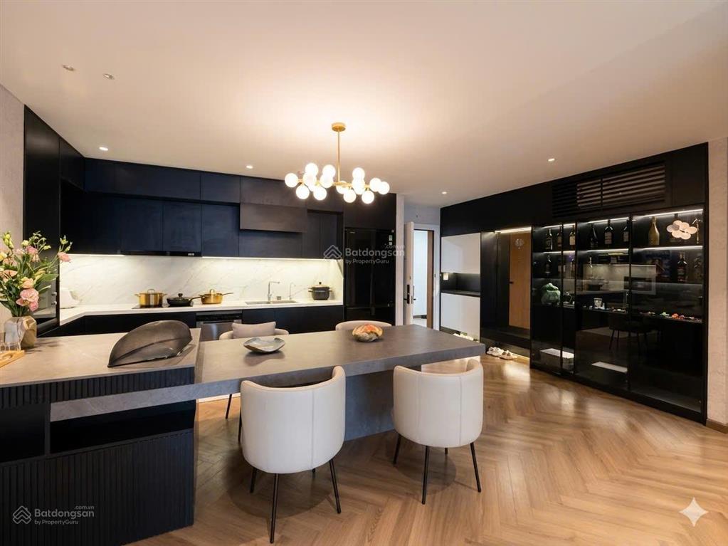 Bán căn hộ 70m2, 2 phòng ngủ flc complex, giá nhỉnh 5 tỷ có trao đổi thêm.  0976 299 ***