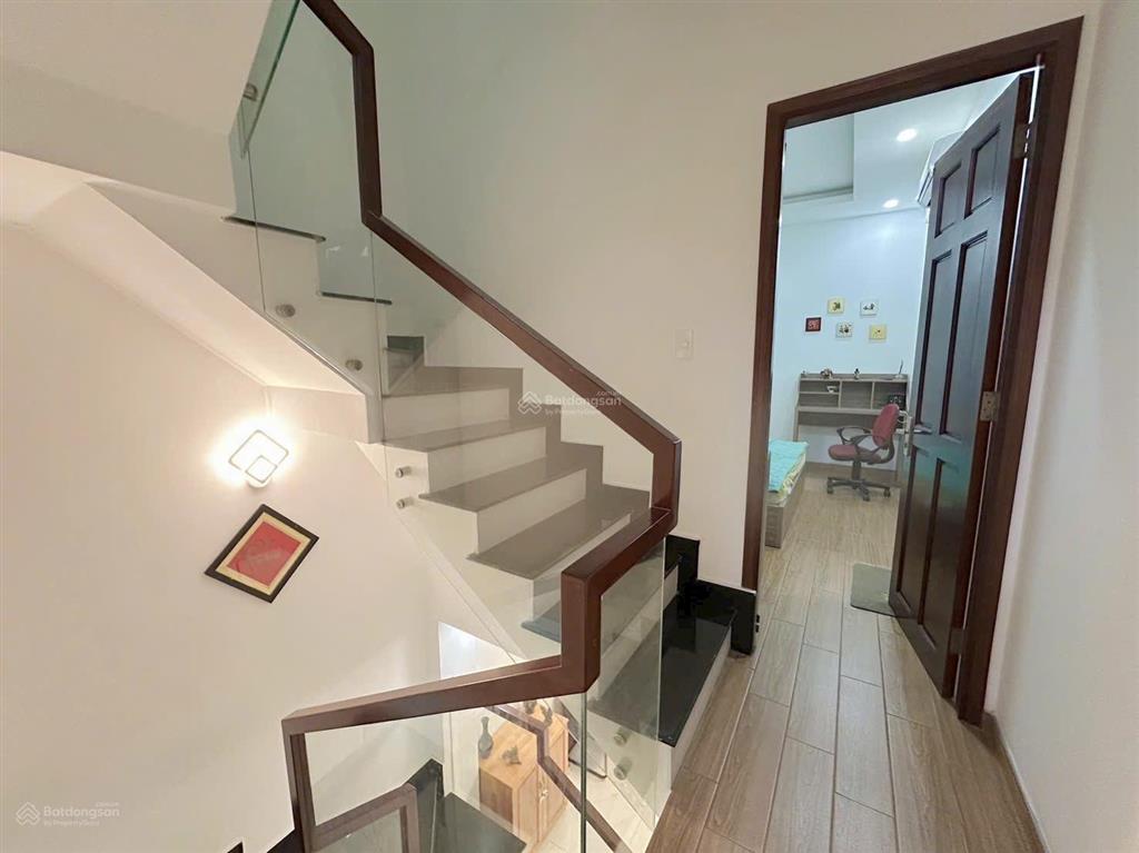 Nhà mới cứng  xe hơi ngủ nhà  khu compound lê trực, p.7, bình thạnh  5 tầng 4,8x12m  giá 11 tỷ