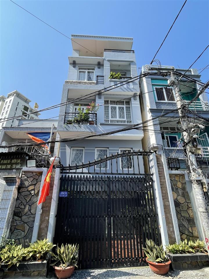 Nhà cái đẻ ra tiền, chủ định cư cần bán  nhà lê quang định 5 tầng ngang hiếm 5,8x18m  nhỉnh 13 tỷ