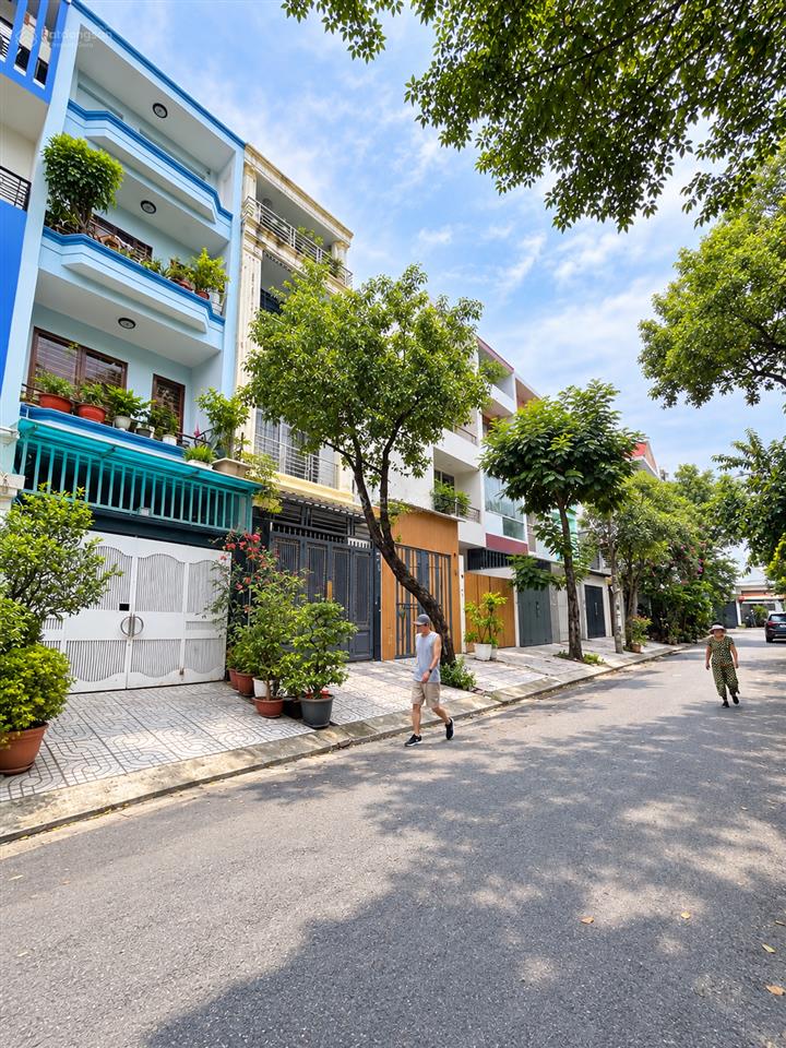Rẻ! nhà ngay công viên đặng thùy trâm p13 bt  4 tầng 4x15m hoàn công đủ  giá chỉ 10.4 tỷ còn bớt