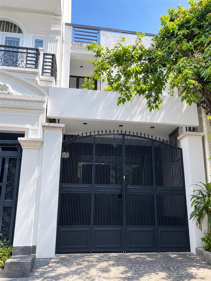 Hẻm 8m  nguyễn xí 2 chiều p.26 bình thạnh  4x17m xây dựng 4 tầng  giá 9.5 tỷ thương lượng