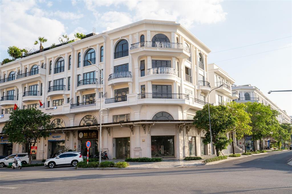 Cho thuê shophouse căn góc mặt tiền đường đinh thị thi lộ giới 30m