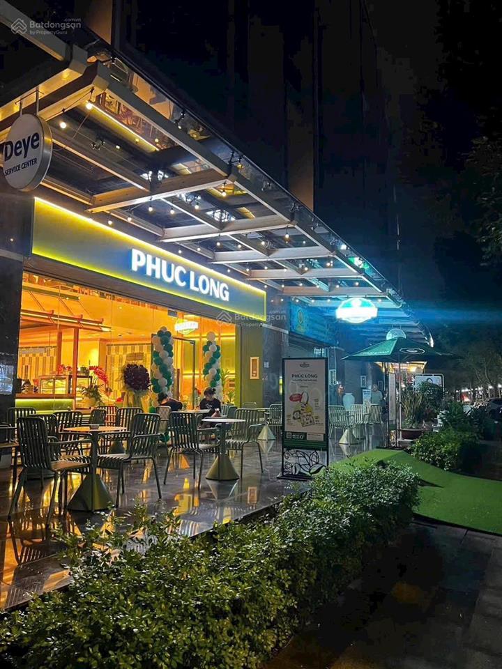 Bán shophouse 6 tầng  có sẵn hợp đồng thuê trà sữa phúc long trục đường 35m2