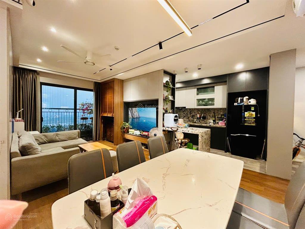 Nhà đẹp  giá tốt  sổ lâu dài. giá chỉ 6,5 tỷ bán căn 83m² view hồ, greenpark. 0366 261 ***