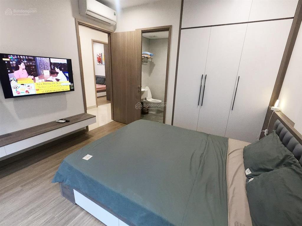 Chính chủ cần bán căn 2pn2vs view thoáng giá chỉ 2 tỷ890tr full nội thất phòng ngủ có ban công