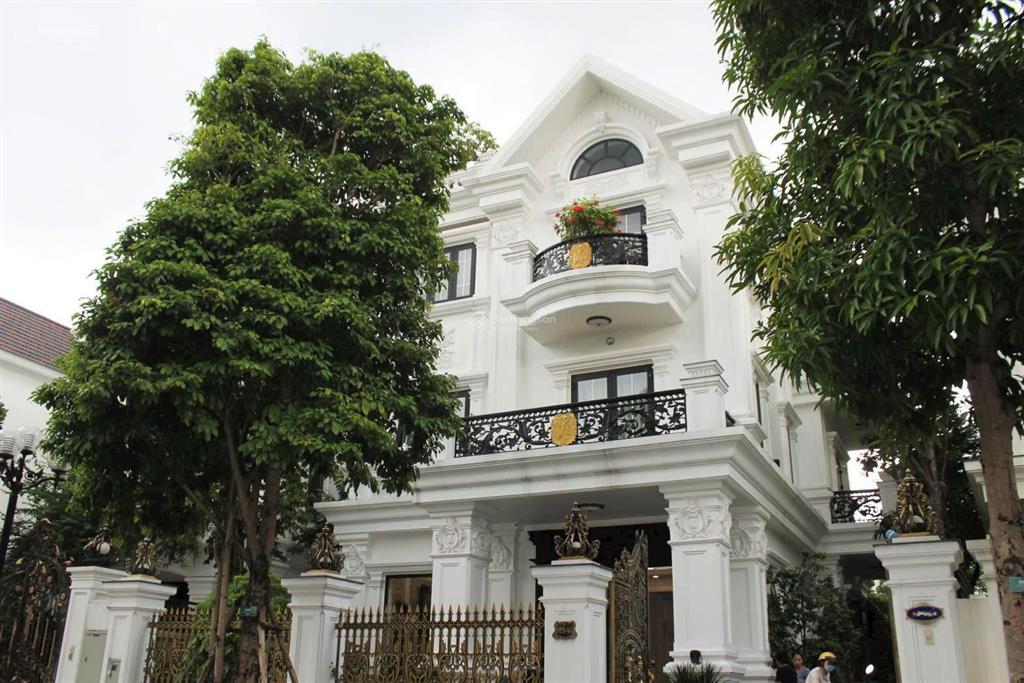 Biệt thự ven sông vinhomes riverside long biên  sổ đỏ cất két