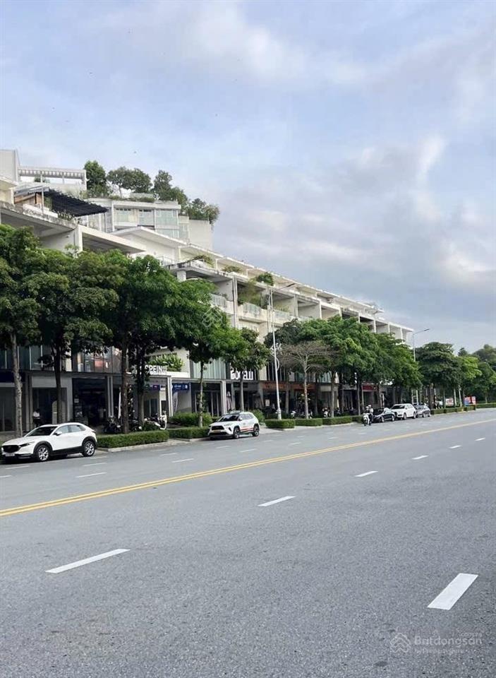 Bán toà nhà hầm 5 tầng chỉ 168 tỷ 2 mặt tiền vip nguyễn cơ thạch thủ thiêm quận 2 siêu vị trí