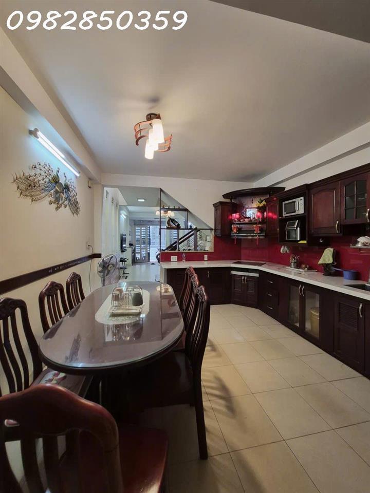 Quá Ngon- Giảm 600tr - HXH- 68m² - 3 tầng - 5✅️9