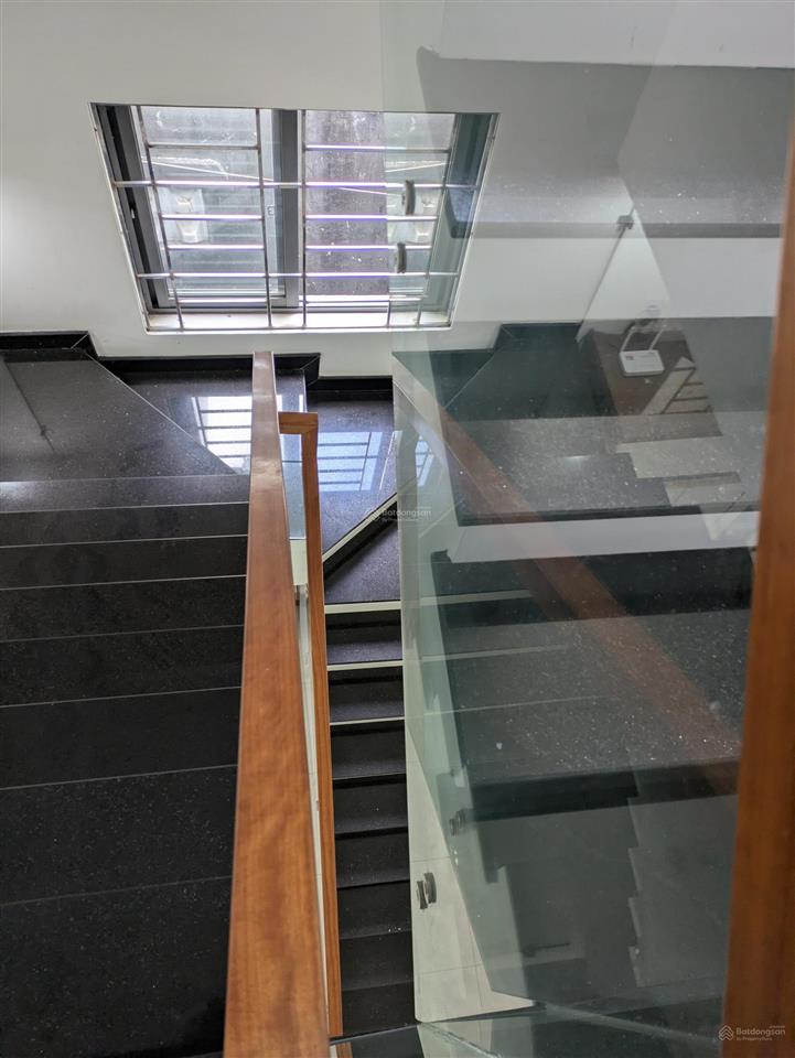 Sơn trà  nhà 3 tầng đường 7.5m, lô kẹp cống kề góc ngã tư 2 đường lớn chỉ 12.5 tỷ