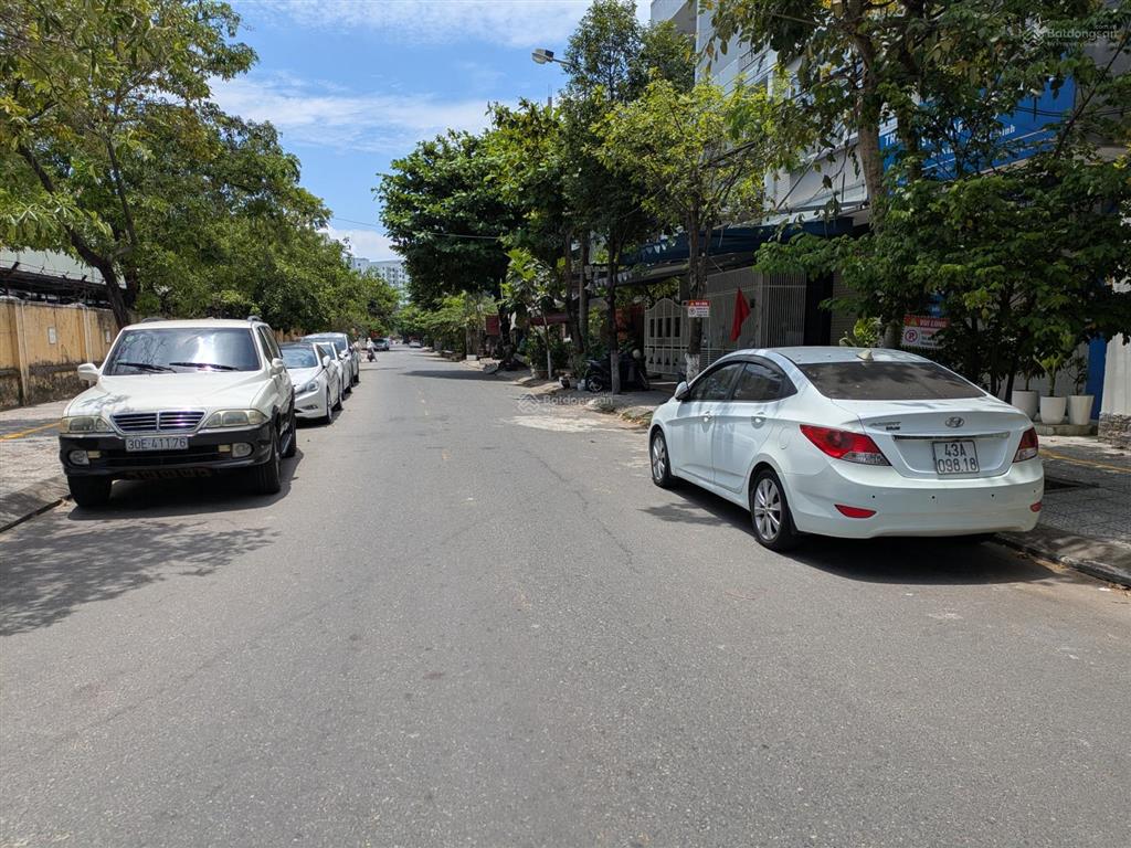 Sơn trà  nhà 3 tầng đường 7.5m, lô kẹp cống kề góc ngã tư 2 đường lớn chỉ 12.5 tỷ