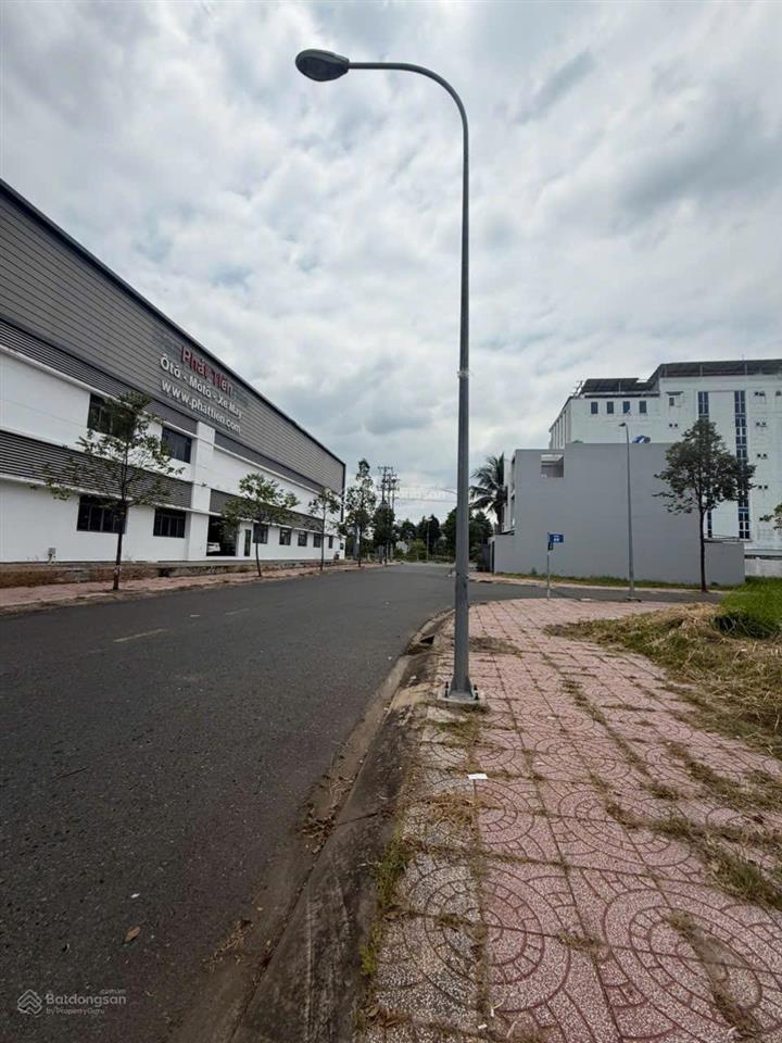 Ra nhanh lô đất mtd n4 phường 6, tân an, long an, tây ninh. dt 120m2(6x20m). giá 4tỷ820tr. shr