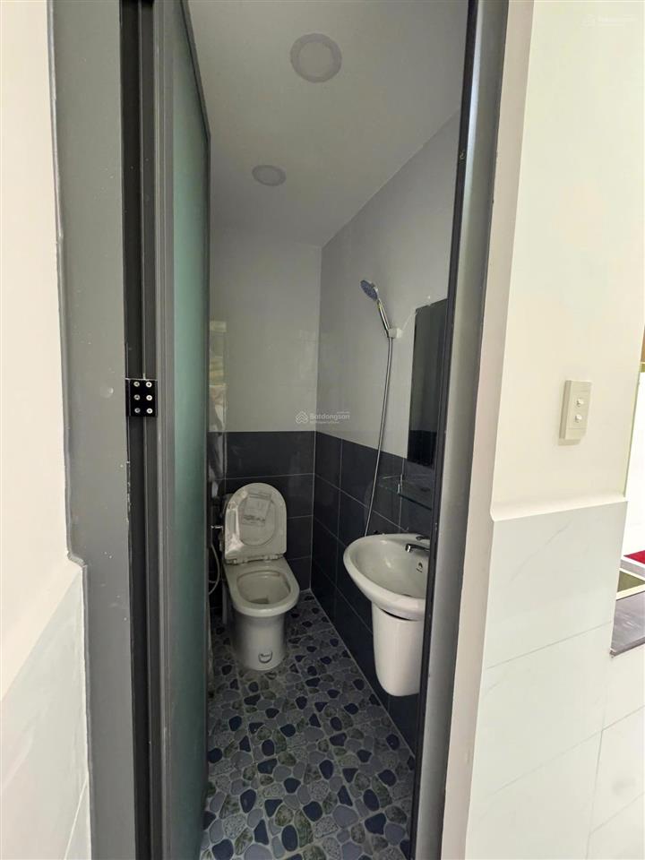 Bán nhà hương lộ 2. 33m2/4tỷ. 2pn2wc. 2 lầu. bình trị đông. bình tân. sổ riêng sẵn. hẻm xe hơi