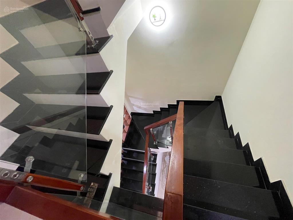 Nhà kdc thái xuân, vĩnh thái, tp nha trang. 1 trệt 2 lầu, 3pn4wcphòng khách. dtsd 220m2/12tỷ. shr