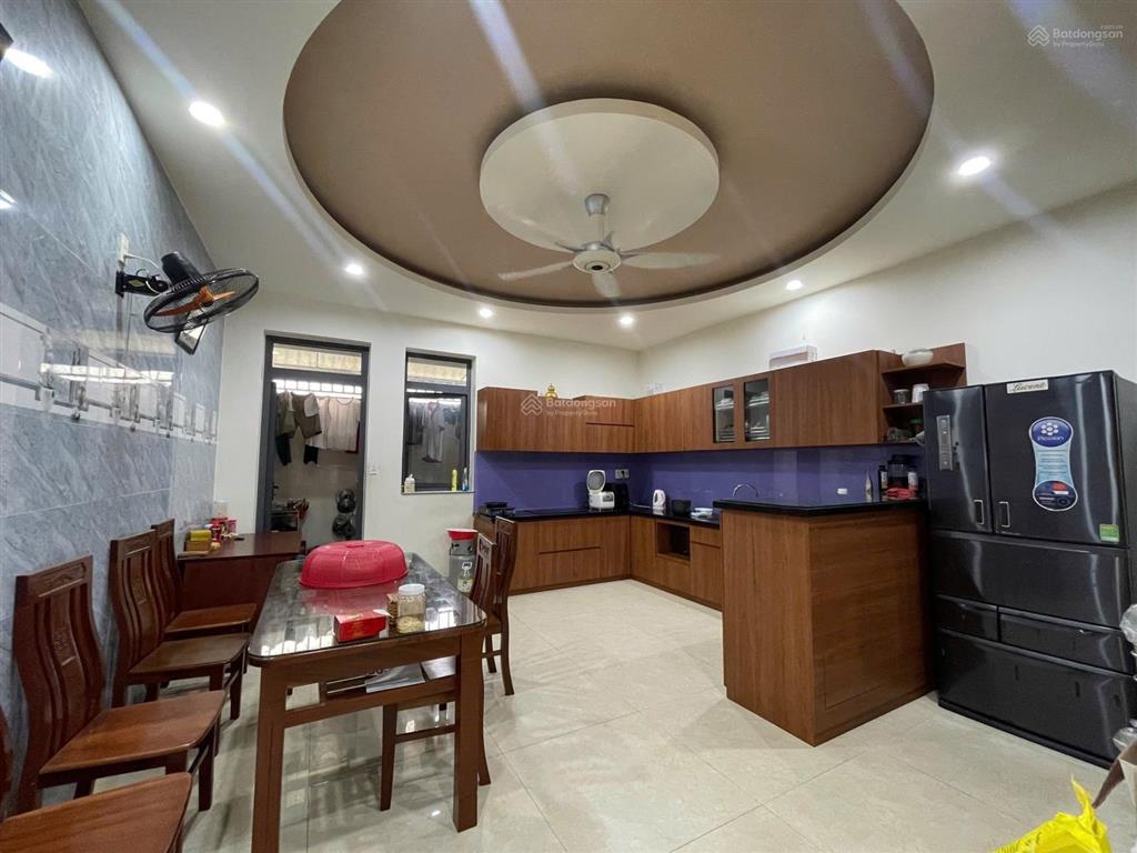 Nhà kdc thái xuân, vĩnh thái, tp nha trang. 1 trệt 2 lầu, 3pn4wcphòng khách. dtsd 220m2/12tỷ. shr