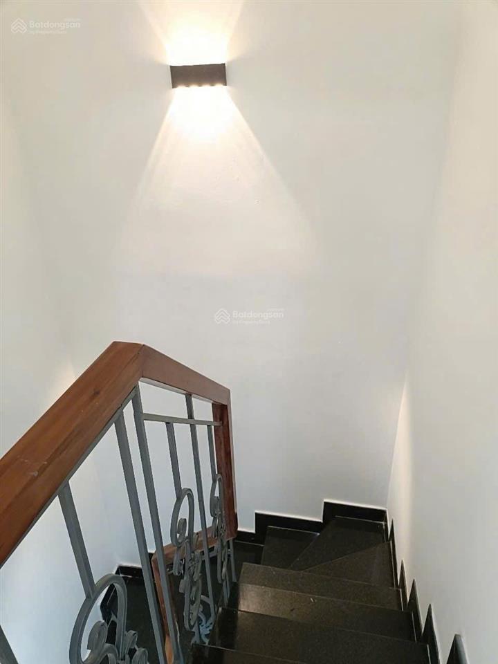 Nhà mtd 14a bình hưng hoà, 3 lầu, 3pn3wc. giá sang tên chỉ 2tỷ630triệu. sổ sẵn