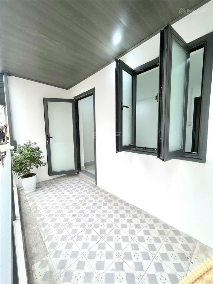 Nhà đẹp giáp tân phú hẻm 8m. giá tốt chỉ chỉ 4,35tỷ. 2pn2wc. sổ riêng sẵn. nhà mới dọn vào ở ngay.