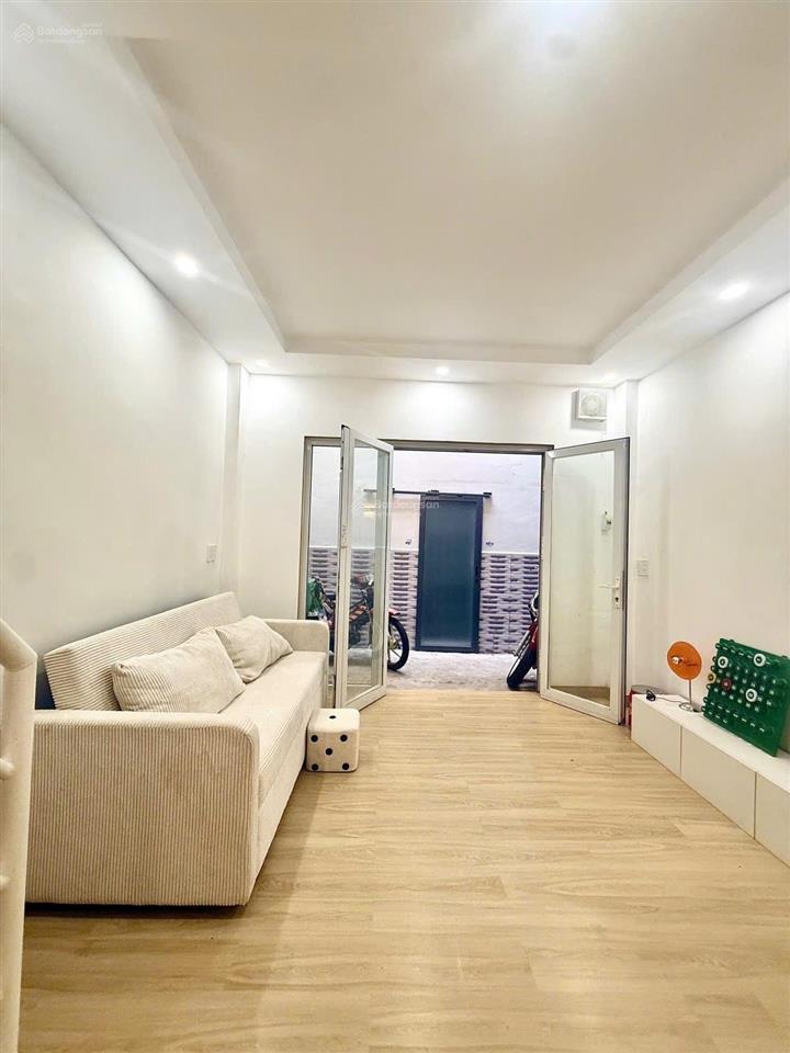 Nhà 1/ đường bùi thế mỹ 20m2/2,9tỷ tl. p bảy hiền. tân bình. 2 tầng 2pn2wc. sỗ riêng sẵn. giáp q10