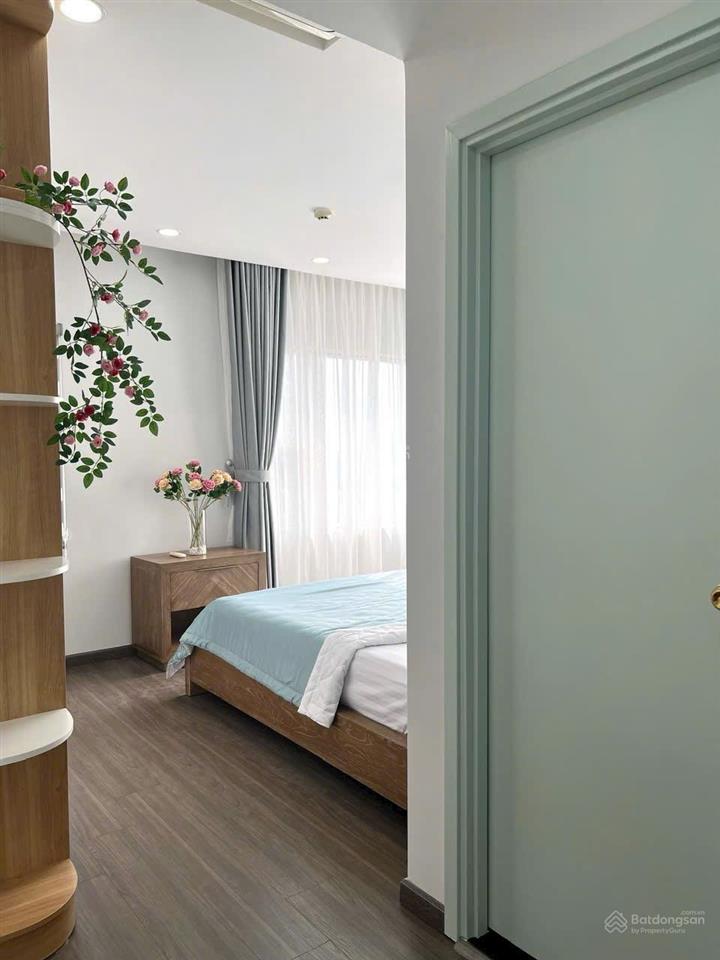 Cho thuê ch 76m 2pn2wc co noi that,free phí qli giá 17tr/thang cc sunrise city view  0937 781 ***
