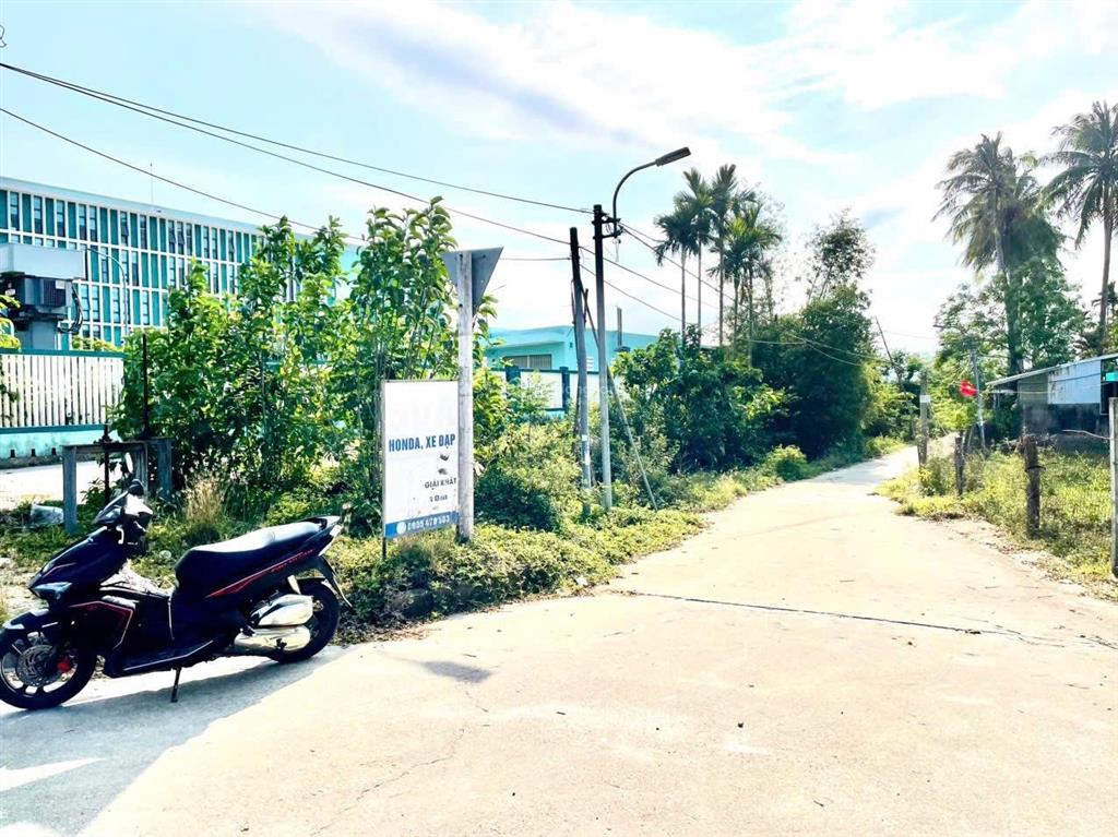 Lô đất ngang 6m kiệt mai đăng chơn sát bên hông cao đẳng nghề đà nẵng chỉ 2,35 tỷ