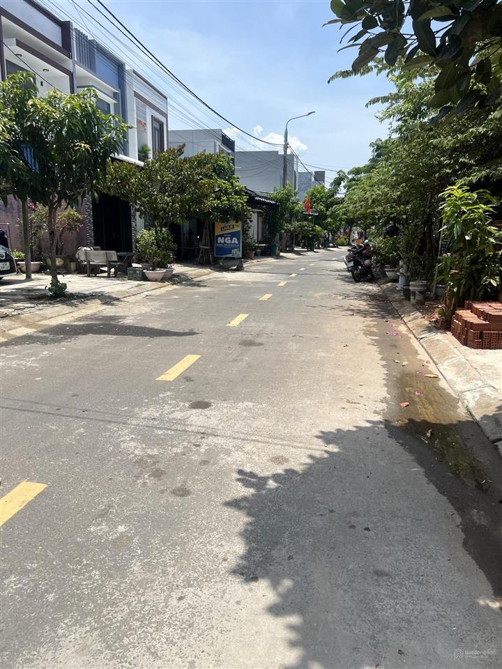 Bán lô đất tđc bá tùng 1  phường hoà quý đường 5,5m đồng phước huyến kẹp cống bên hông thoáng mát