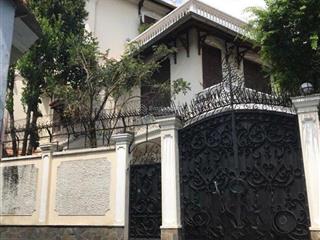 Bán biệt thự kiểu pháp hồ bơi, sân vườn trung tâm quận 3 đường trần quốc thảo sẳn hdt