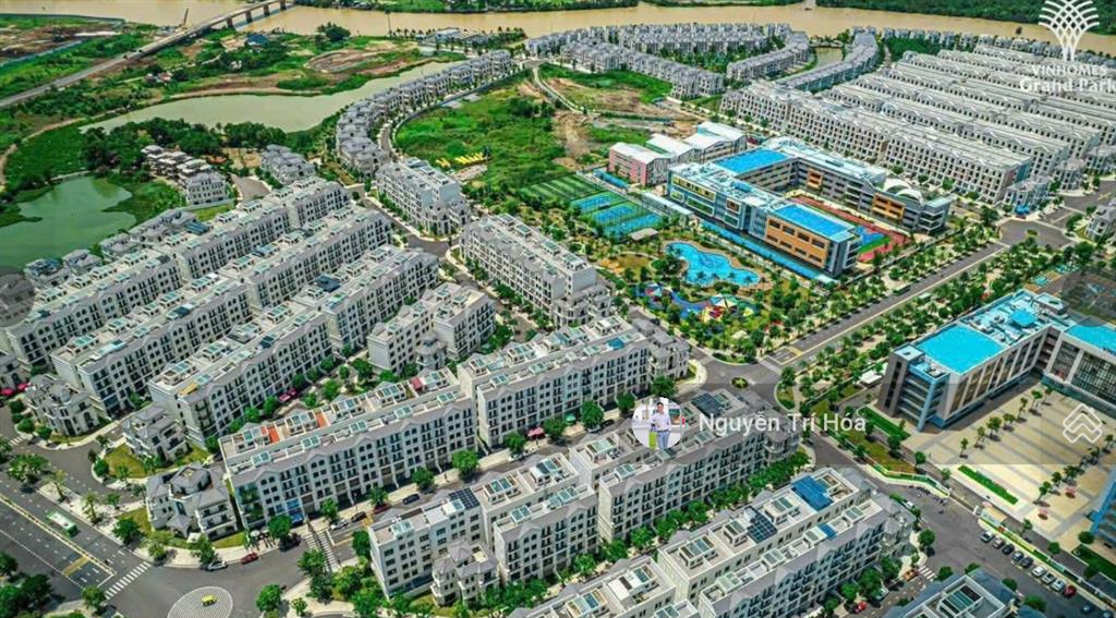Chính chủ gửi bán căn nhà phố thương mại manhattan 126m2 giá tốt 20t btp,  e hoá 0929 207 ***