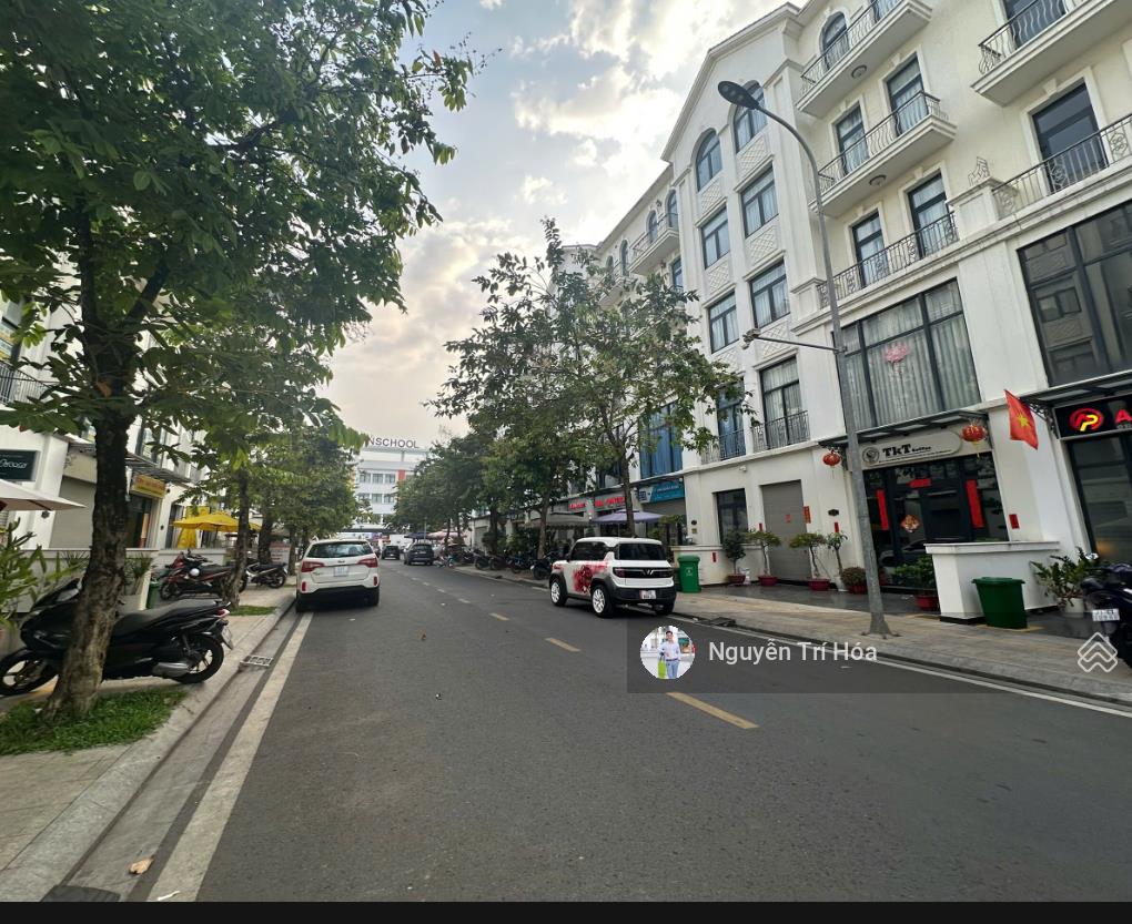 Chính chủ gửi bán căn nhà phố thương mại manhattan 126m2 giá tốt 20t btp,  e hoá 0929 207 ***