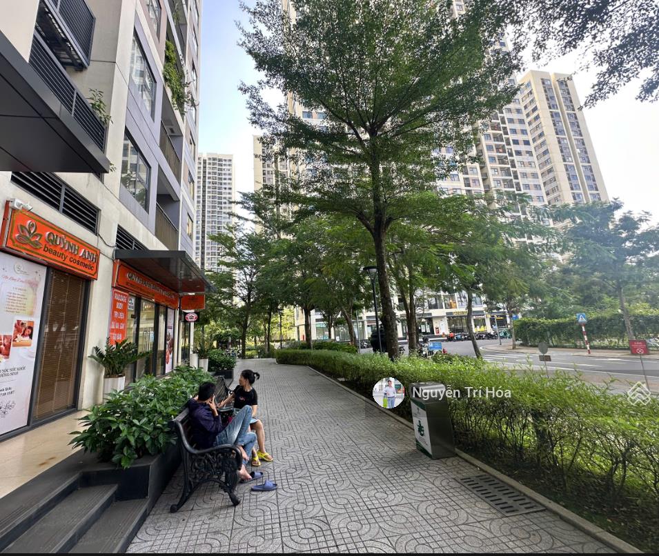 Shop chân đế vinhomes grand park 64m2 đang cho thuê 25tr/tháng, mặt tiền đường gần trường học