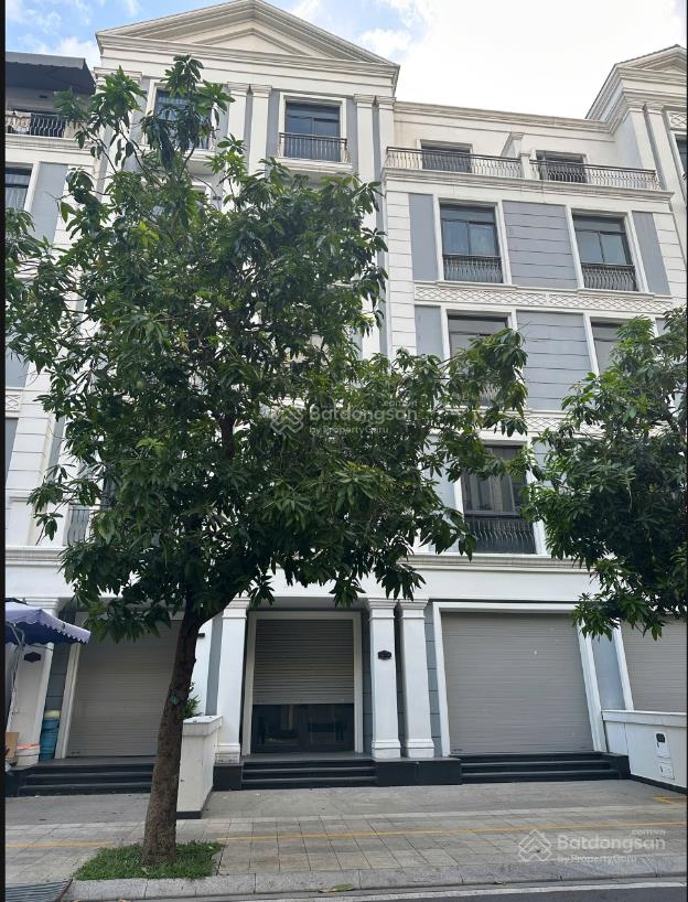 Bán nhà phố 126m2 giá tốt, đường t4  manhattan vinhomes grand park, ngay kề vinschool. có hdt