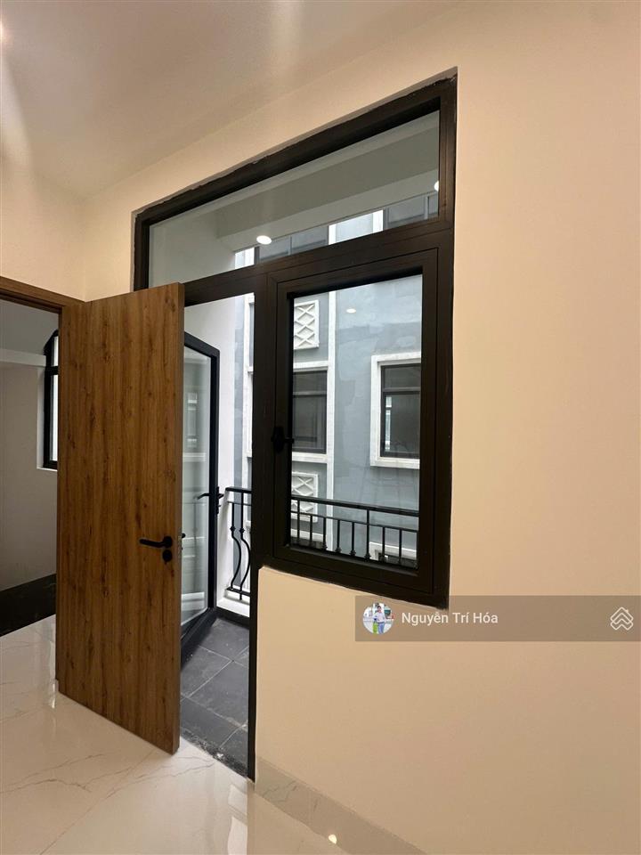 Bán nhà phố vinhomes quận 9 hoàn thiện, sẵn sổ không vay, sẵn dòng tiền thuê 50tr/tháng