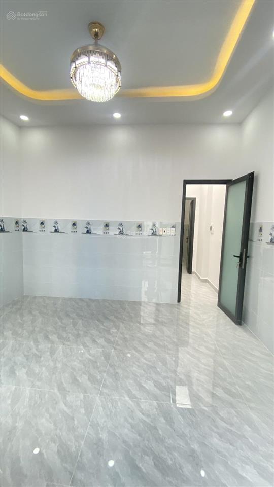 Bà hom quận 6 gần vòng xoay phú lâm. 2mt hẻm trước sau 43m2 2 tầng nhà đẹp keng vào ở ngay. chỉ 5đ4