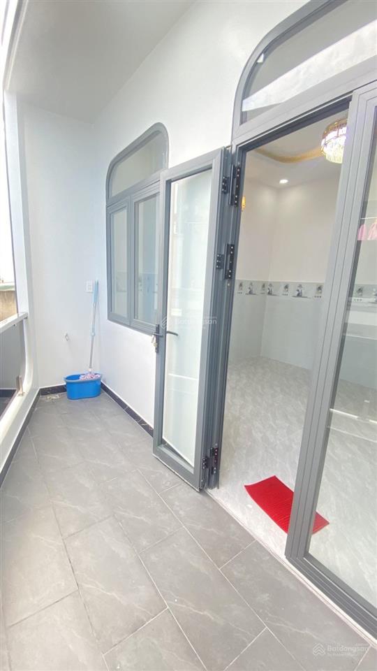 Bà hom quận 6 gần vòng xoay phú lâm. 2mt hẻm trước sau 43m2 2 tầng nhà đẹp keng vào ở ngay. chỉ 5đ4