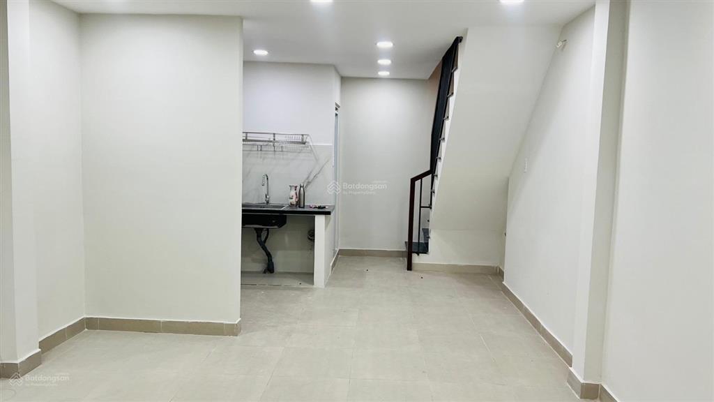 Quận 10 ngô quyền nhà đẹp 32m2 4x8m 2 tầng 2pn nhà đẹp có dòng tiền chỉ 6tỷ2 tl