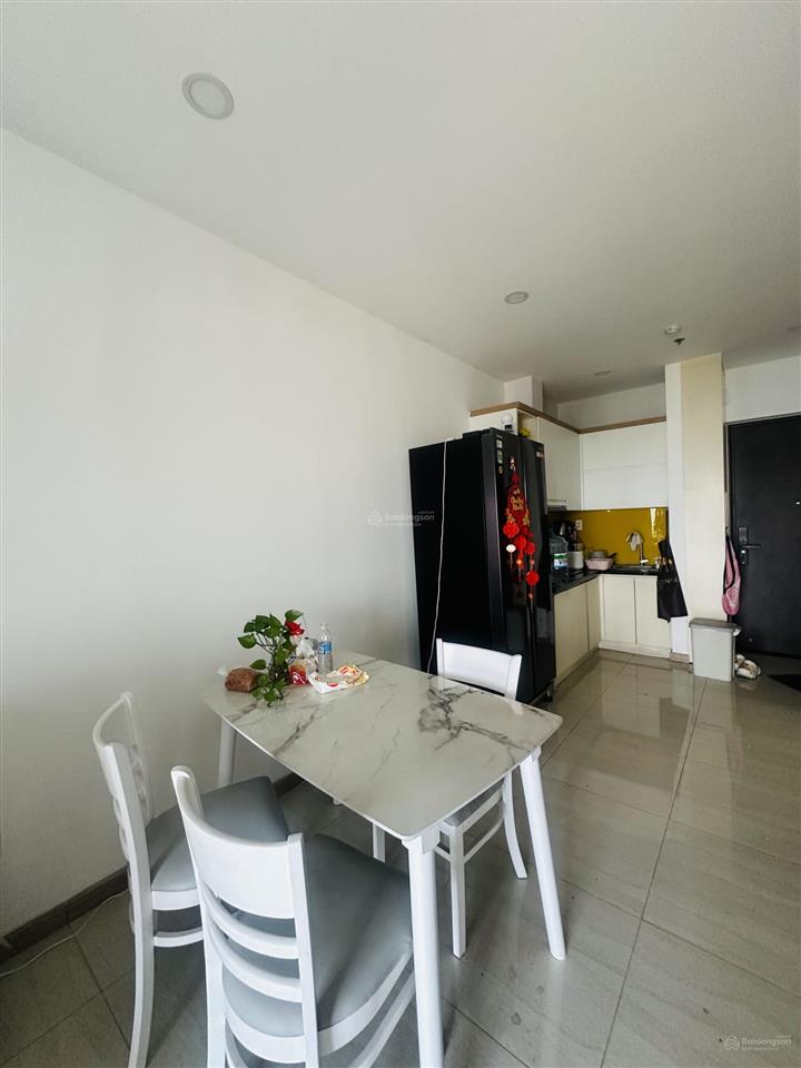 Bán căn hộ đẹp bcons green view  2,28 tỷ, 52 m2, full nội thấtview đông nam