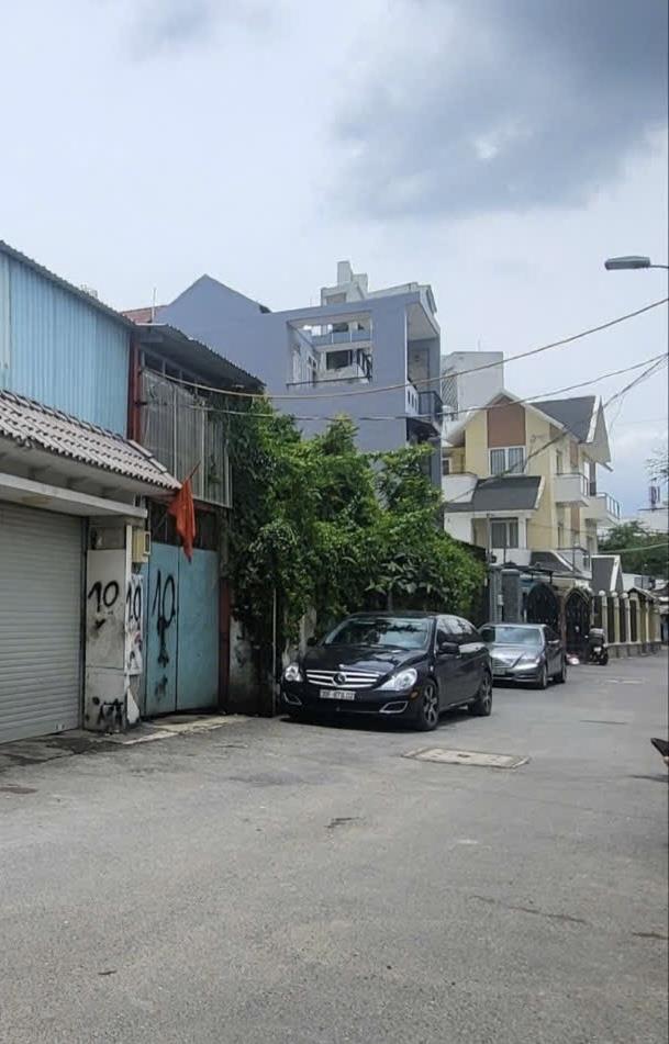 Bán đất gara oto 2mt dt 10,5x27m cách 50m ra nguyễn thị định quận 2giá bán 28 tỷ