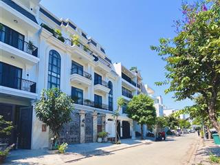 Bán nhanh! vị trí vàng đường nguyễn hoàng  dt 7x18m  phường an phú q2  giá 39 tỷ