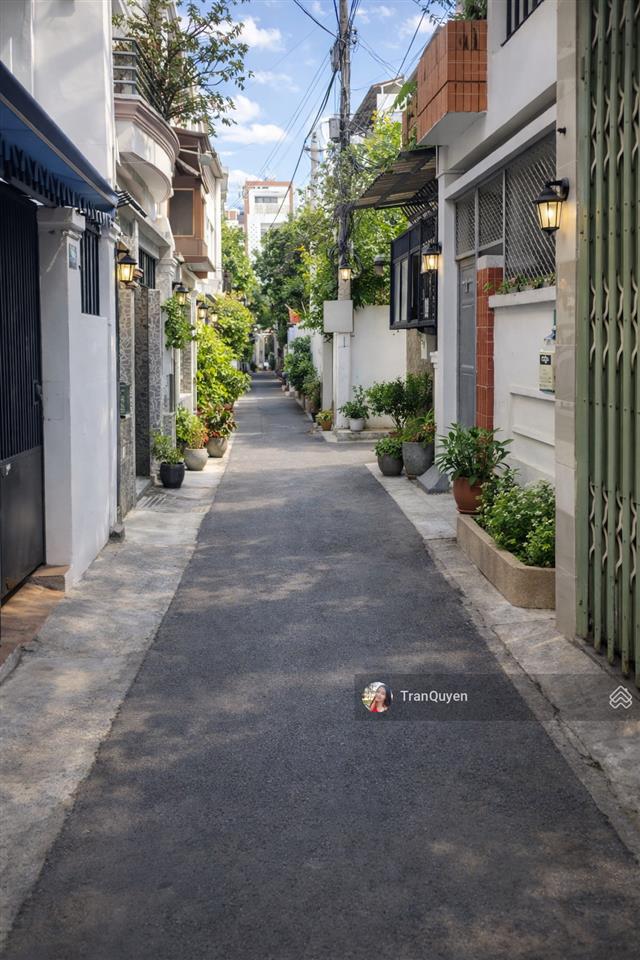 Bán nhà 2 mặt tiền 45m2 giá 6,8 tỷ 3 tầng đường hoàng hoa thám  q. bình thạnh