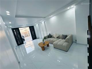 Bán nhà sân cổng 4 tầng mới phố kiều sơn ô tô vào nhà