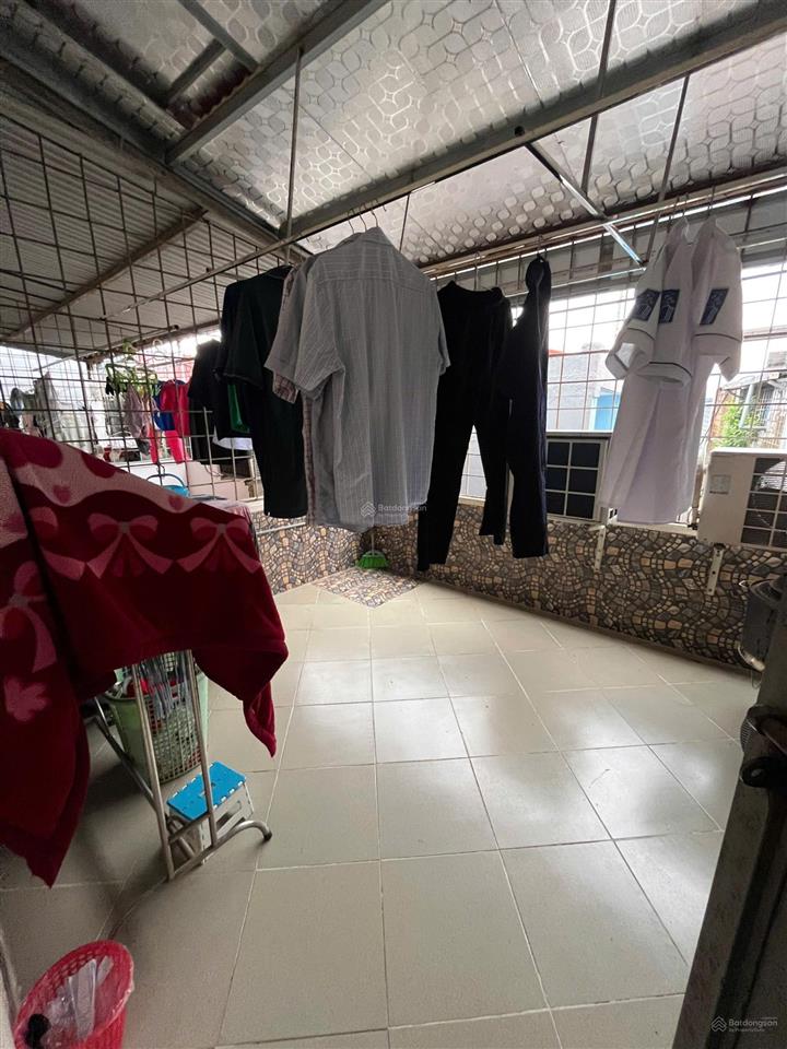 Chính chủ gửi bán phố văn cao  mấy bước chân ra đến phố tây