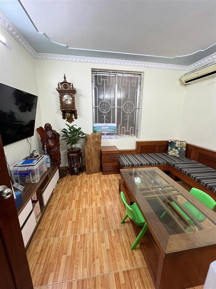 Chính chủ gửi bán phố văn cao  mấy bước chân ra đến phố tây