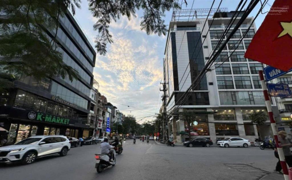 Chính chủ gửi bán phố văn cao  mấy bước chân ra đến phố tây