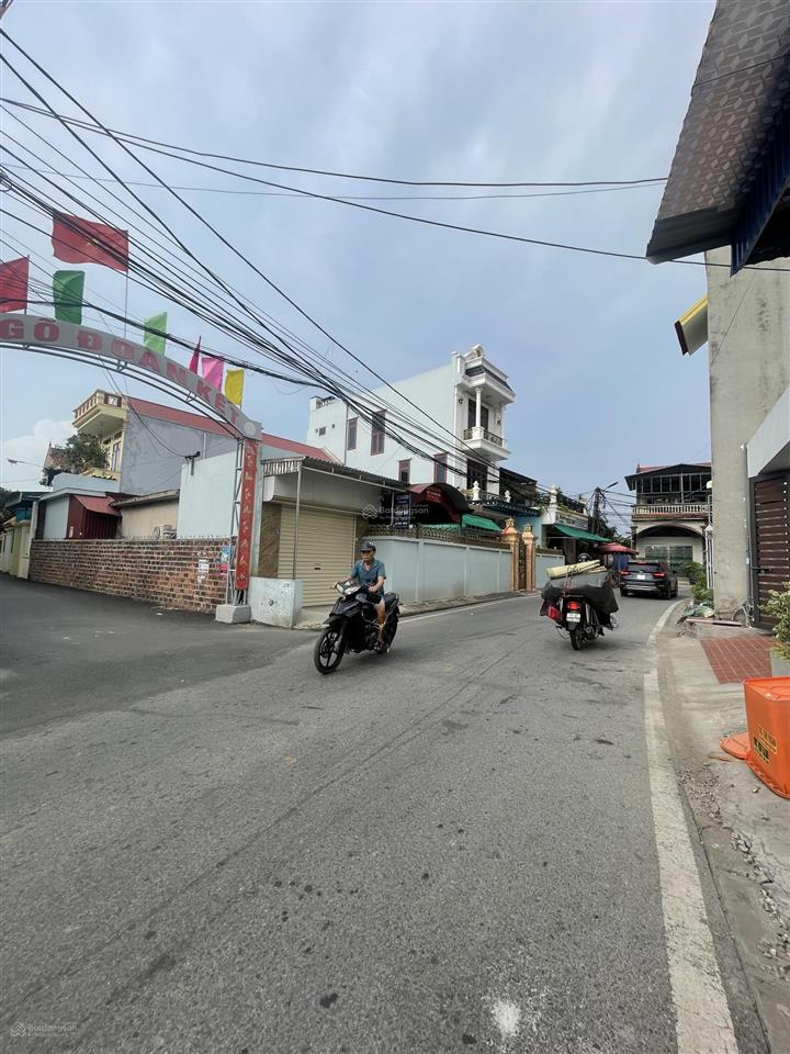 Bán đất phường hoà bình. cách núi đèo 1,5km. dt 56,8m2. 765 triệu. đường 4m ô tô đỗ cửa