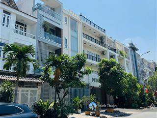 Hàng kín ! bán nhà mặt tiền ngay nguyễn hoàng  lg18m hầm 4 tầng 100m2  hđt650tr  giá 2x tỷ