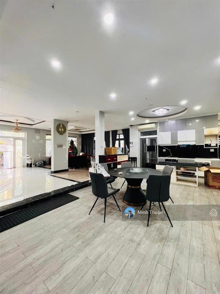 Chủ gửi bán căn nhà đẹp nhất  kdc gia hòa hầm 3 tầng  15 x 20m full nt view cv  giá chỉ 35 tỷ