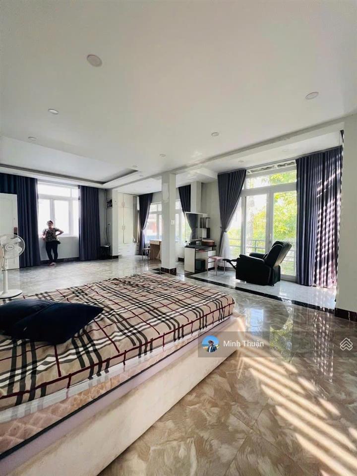 Chủ gửi bán căn nhà đẹp nhất  kdc gia hòa hầm 3 tầng  15 x 20m full nt view cv  giá chỉ 35 tỷ